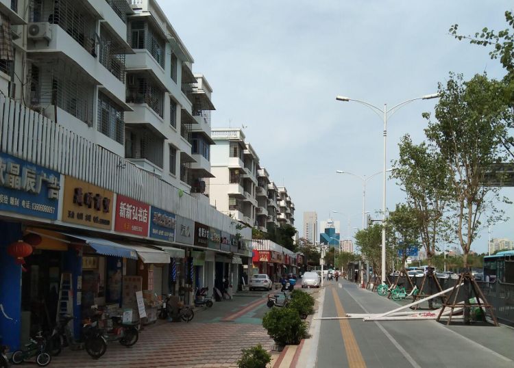 滨北市政府旁石亭小区沿街店面，大照/集体照_图2